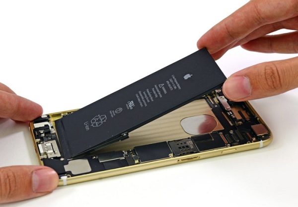 Sửa iPhone sạc không vào Pin